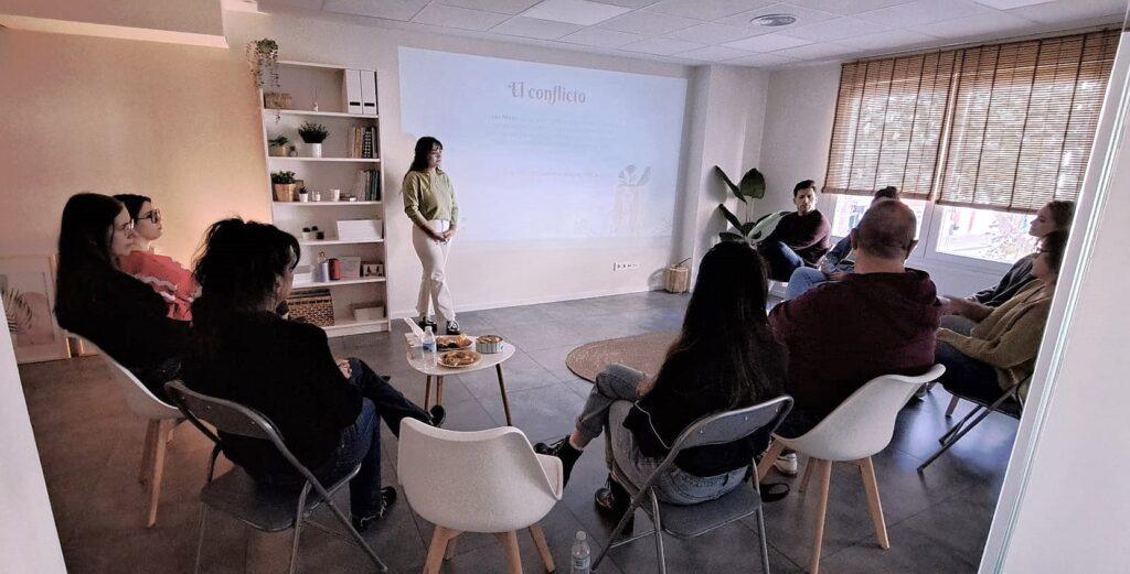 Talleres y Cursos de Psicología 3 WhatsApp Image 2024 12 08 at 11.22.29